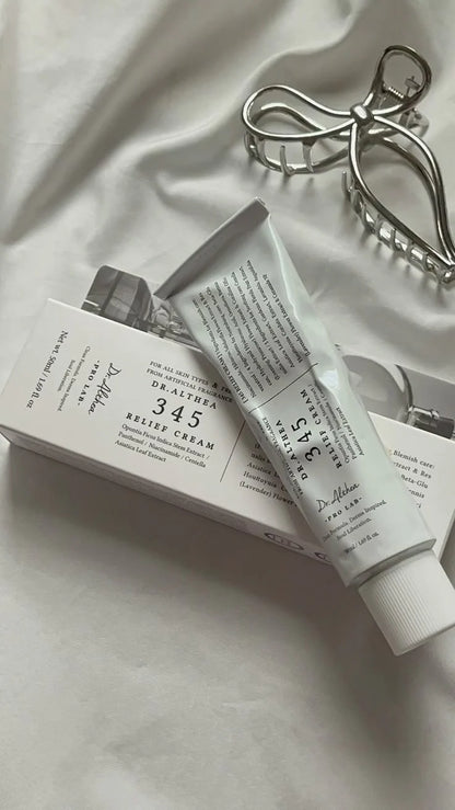Gentle Vegan Skincare Cream Featuring Hyaluronic Acid & Rose Scent